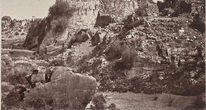 The Fortress, Togluckabad by Louis-Théophile Marie Rousselet (French, 1845–1929)