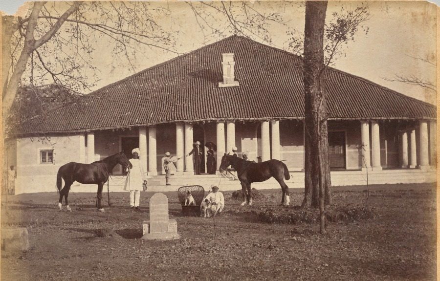 Captain Falkner's Bungalow, Neemuch (recto, top) by Raja Deen Dayal (Indian, 1844–1905)