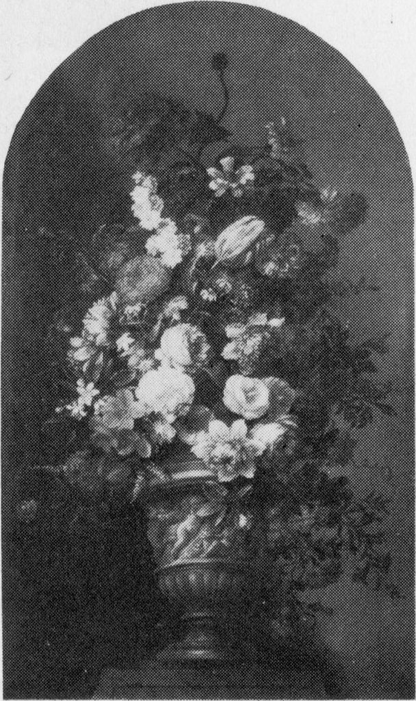 Schoorsteenstuk met bloemen in een vaas by anonymous